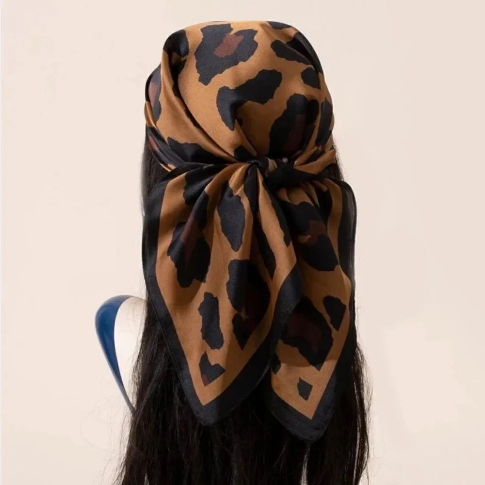 Leopard Print Scarf P9